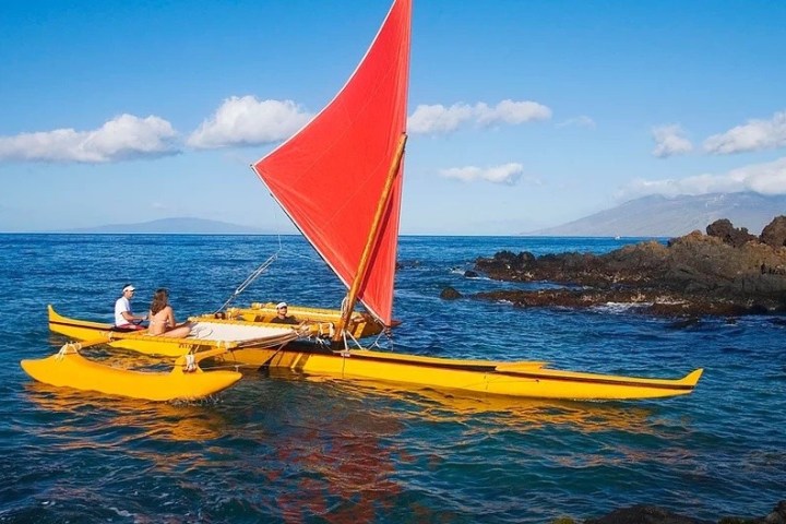 a small boat in a body of water